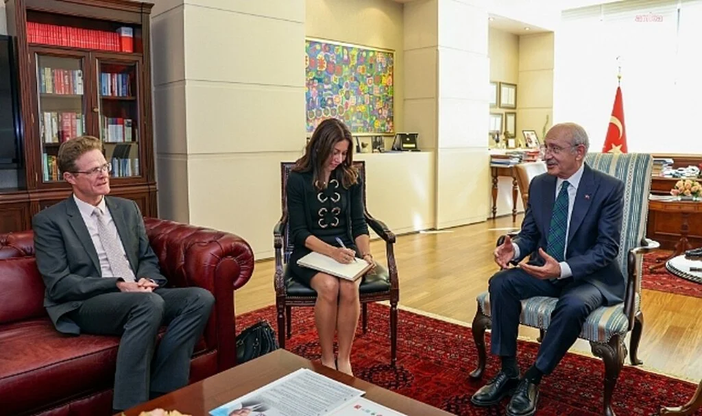 Kılıçdaroğlu AB Türkiye Delegasyonu Başkanı Büyükelçi Nikalaus Meyer Landrut ile Görüştü