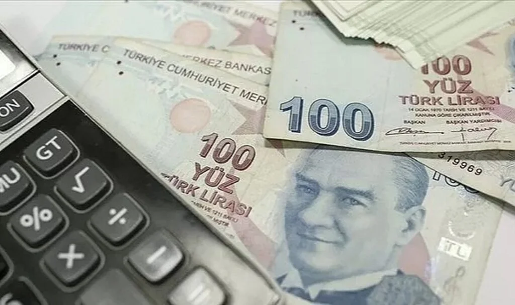 'Maaşım düşer mi?' diye korkmayın! EYT'de en fazla sorulan soru yanıt buldu, '08' koduna dikkat