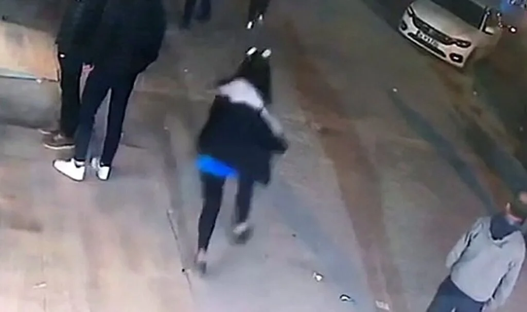 Market çalışanı sıvı yağ çalan hırsızı böyle kovaladı
