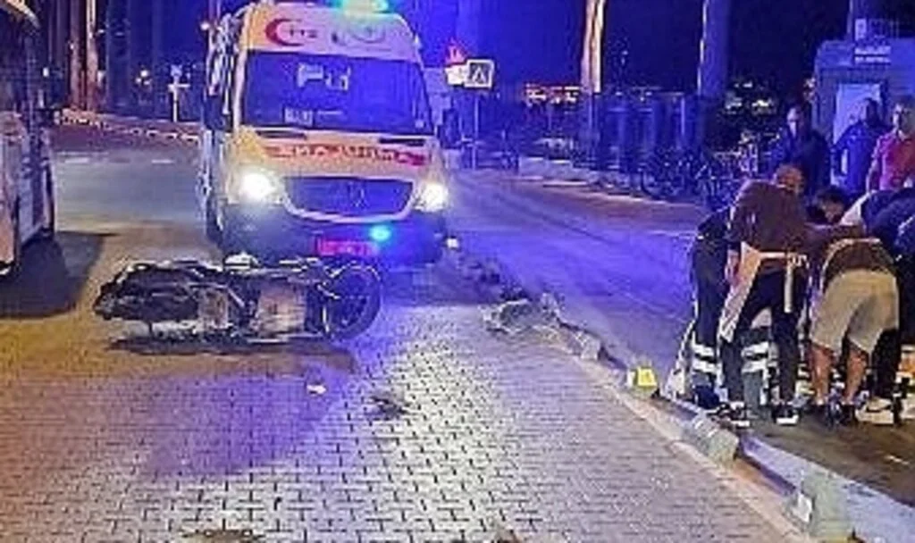 Marmaris’te motosiklet kazasında zabıta komiseri yaralandı