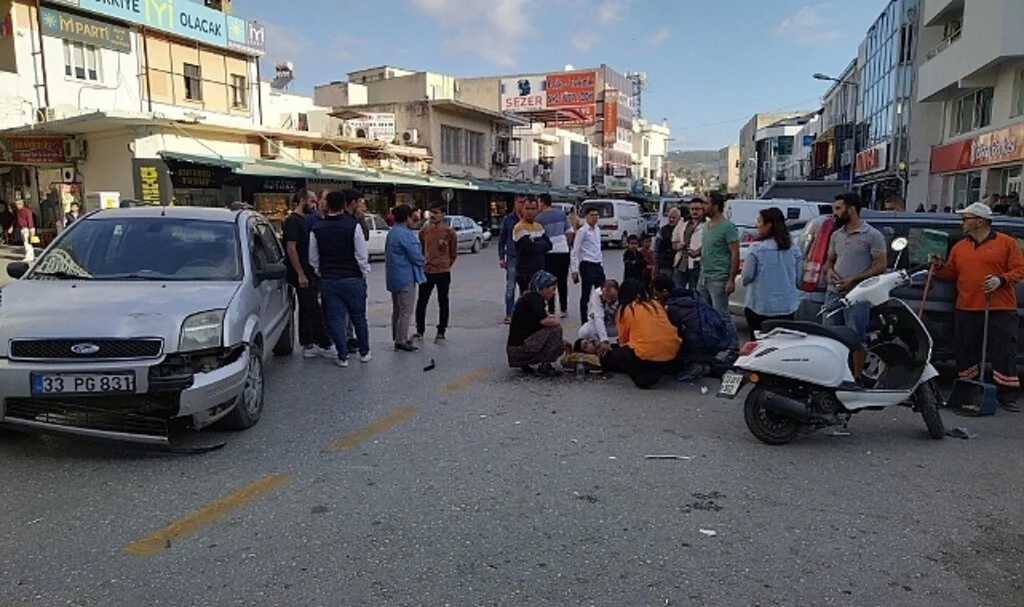Mersin’de motosiklet ile otomobil çarpıştı: 1 yaralı