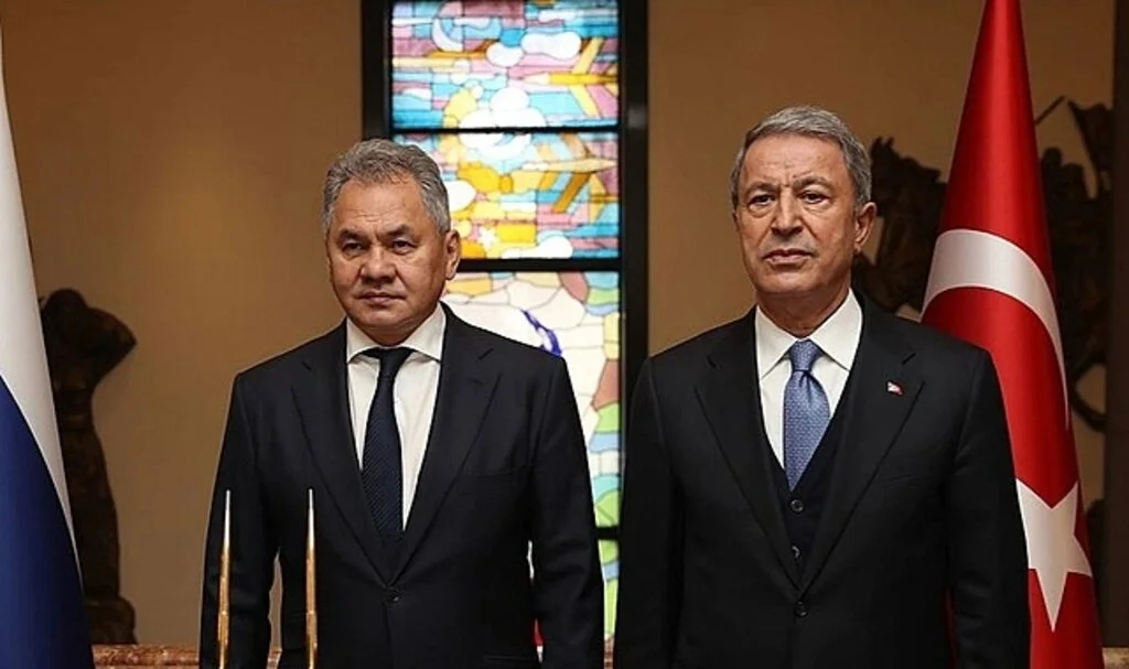 Milli Savunma Bakanı Akar Rus Mevkidaşı Şoygu İle Görüştü