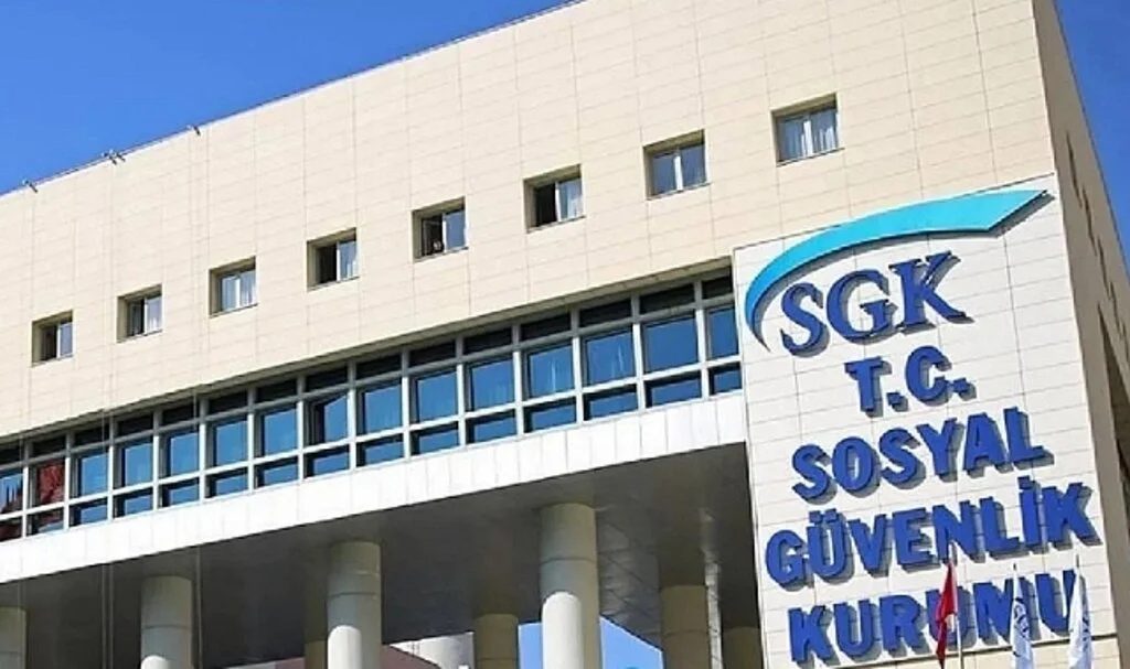 Milyonlarca EYT'liyi ilgilendiriyor: SGK'dan bu belgeyi mutlaka alın!