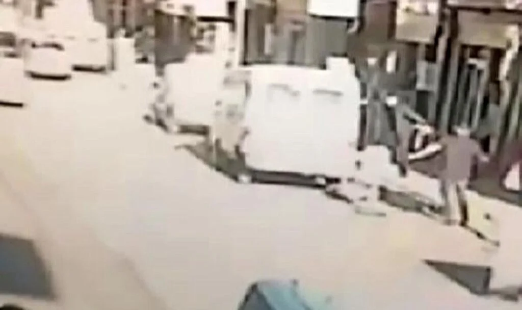 Minibüste silahlı saldırıya uğramıştı, o anlar kamerada