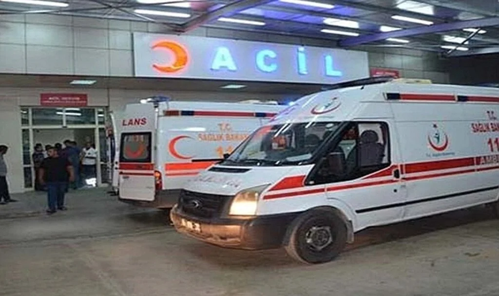 Misafirliğe gittiği 8. kattaki evin balkonundan düşen genç kız öldü