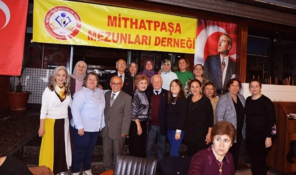  Mithat Paşa Ortaokulu ve Lisesi Mezunları buluştu 