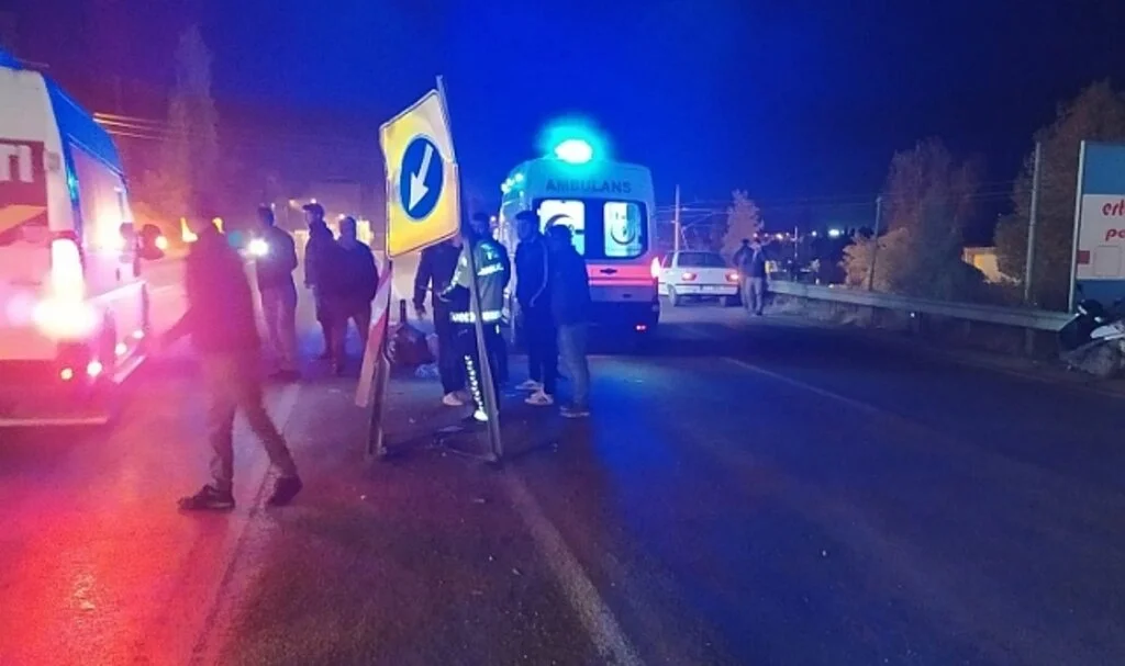 Motosiklet bariyere çarptı: 1 yaralı