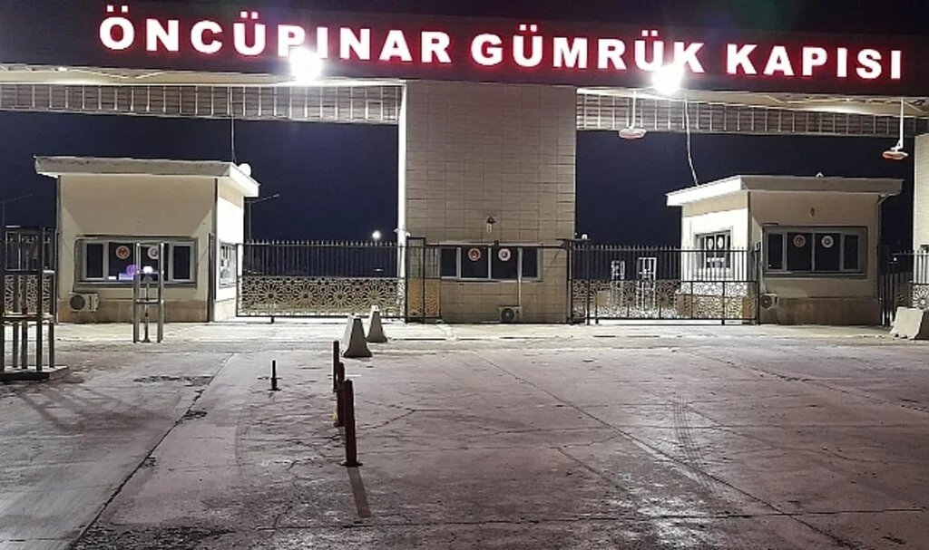 Öncüpınar Sınır Kapısı bölgesine 3 roket düştü