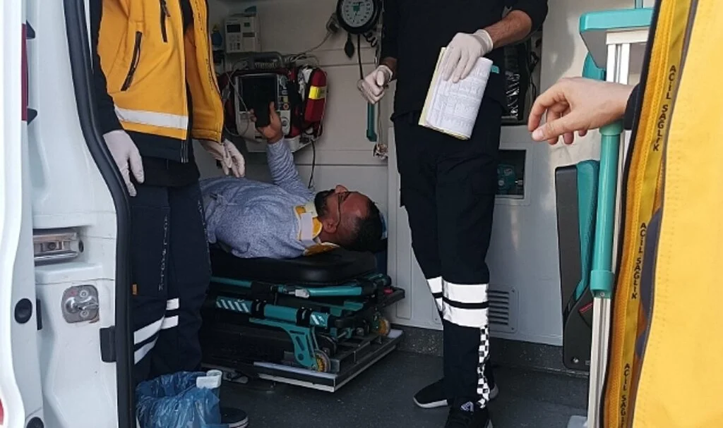 Önüne çıkan araca çarpmamak için motosikleti devirdi
