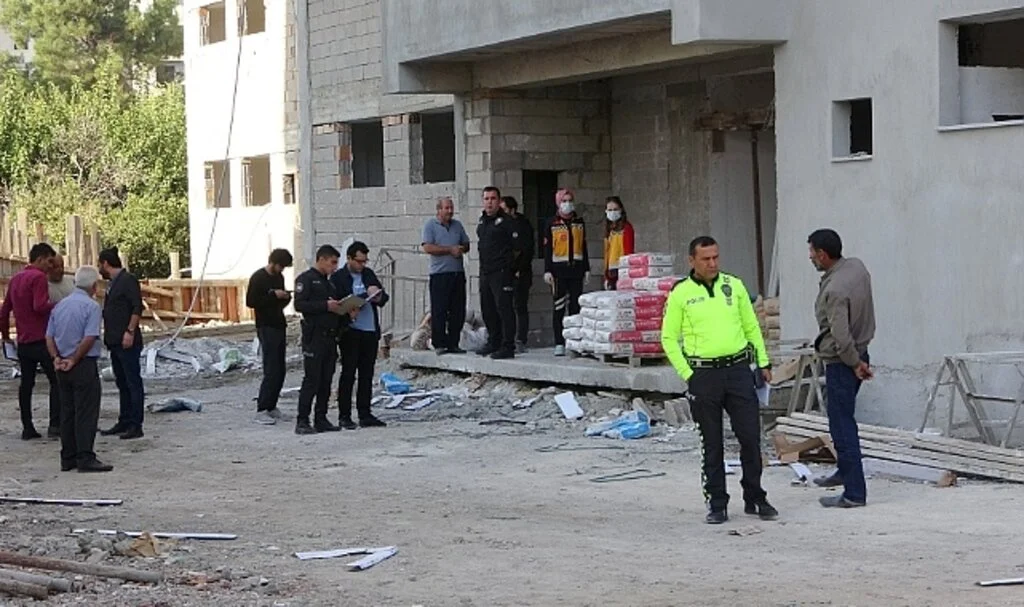 Osmaniye’de asansör boşluğuna düşen inşaat işçisi hayatını kaybetti