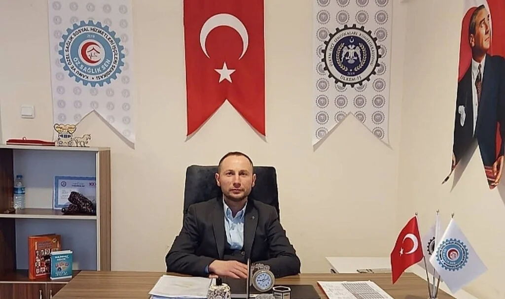 Öz Sağlık Sen Samsun İl Başkanı Köksal Sarı:'Atatürk dünyanın övgüsünü kazanın liderdi'