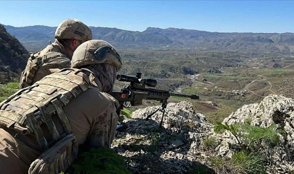 Pençe-Kilit Operasyonu bölgesinde bir asker şehit oldu