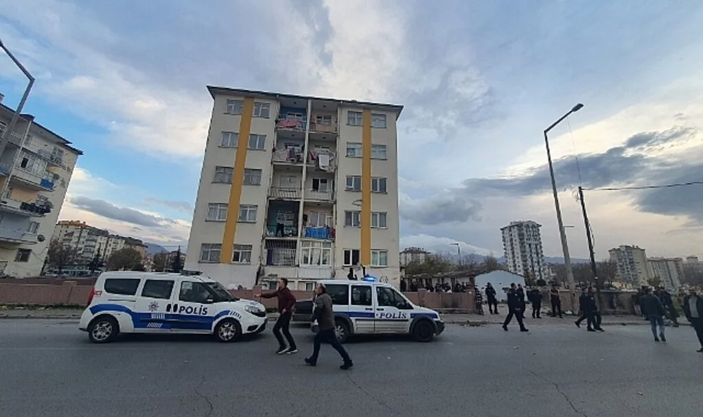 Pompalı tüfek ile dehşet saçtı: 3 yaralı