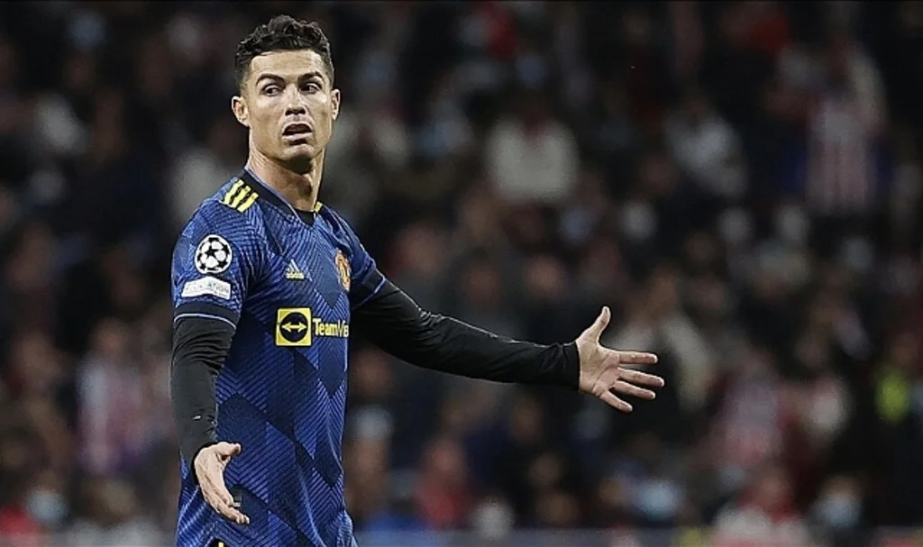 Ronaldo, Manchester United'da İhanete Uğradığını Düşünüyor
