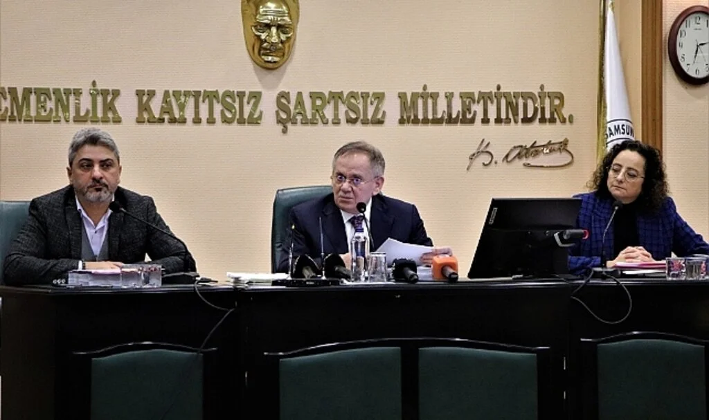 Samsun Büyükşehir Belediye Başkanı Demir: "2023 yılı yepyeni beklentilere gebe”