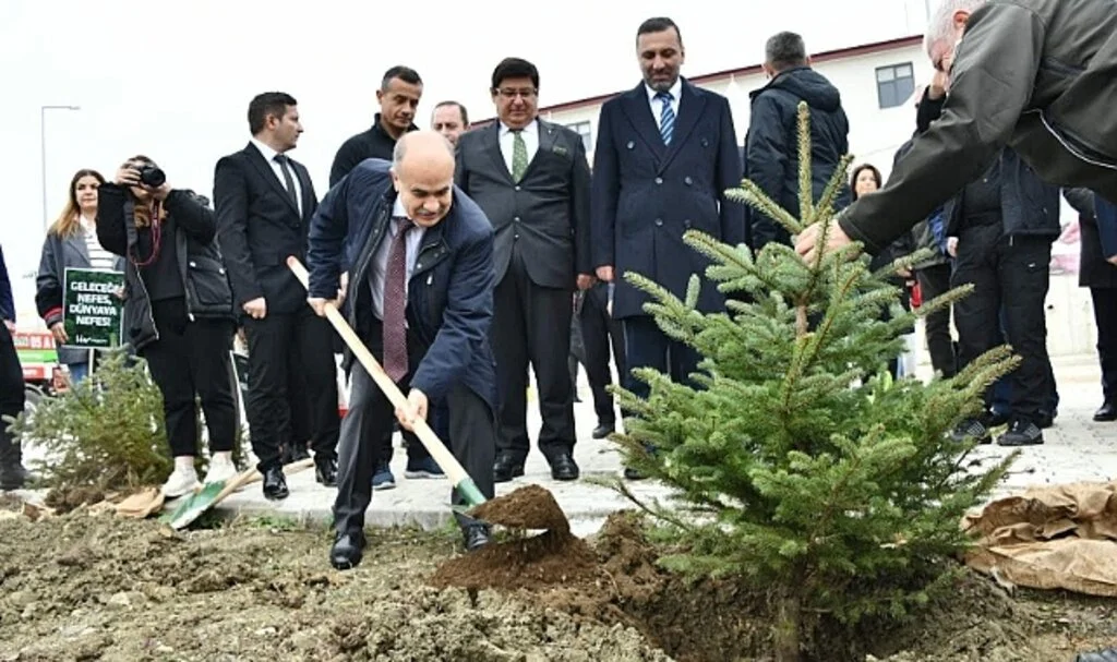 Samsun'da 100 Bin Fidan Toprakla Buluştu