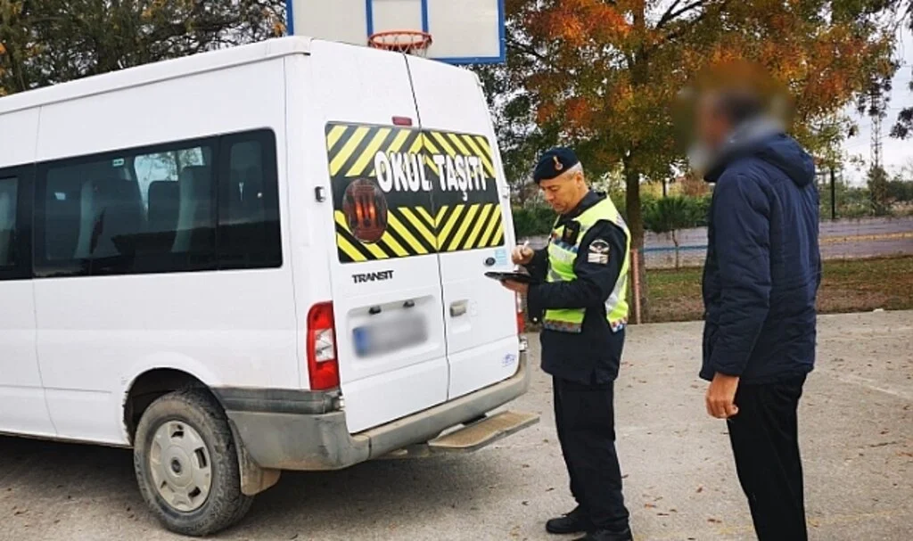 Samsun'da 130 okul servisi trafikten men dildi