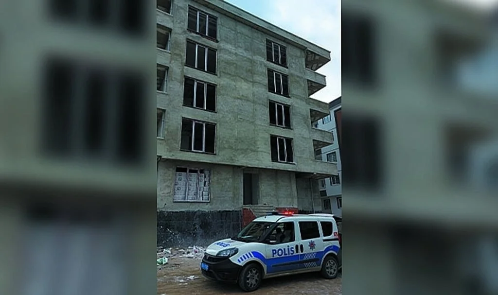Samsun'da bastığı tahta kırılan inşaat işçisi hastanelik oldu