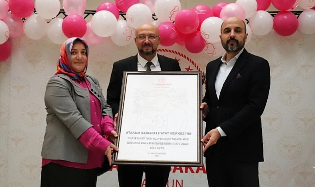 Samsun'da 'Bebek dostu' Sağlık Merkezlerine Plaket