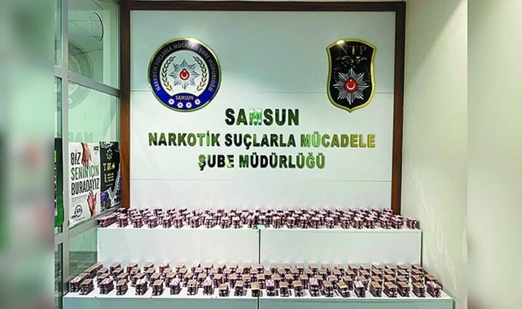 Samsun'da Bir Araçta 28 Bin Kapsül Sentetik Ecza Ele Geçti: 2 Gözaltı