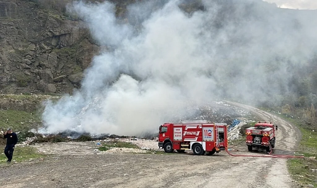 Samsun'da Çöp Döküm Sahasında Çıkan Yangın Kontrol Altına Alındı