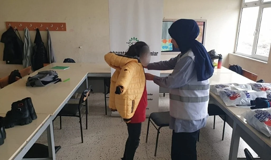 Samsun'da Öğrencilere Giyecek Yardımı