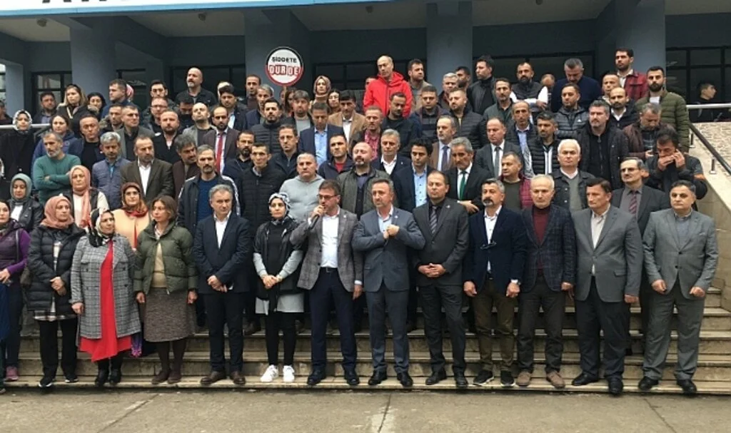 Samsun'da Öğretmeni Darbettiği İddiasıyla 2 Öğrenci Yakını Gözaltına Alındı