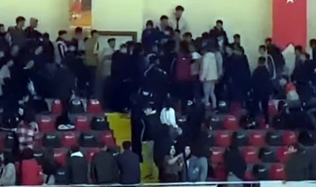 Samsun'da Okul Maçında Bıçaklı Kavga 