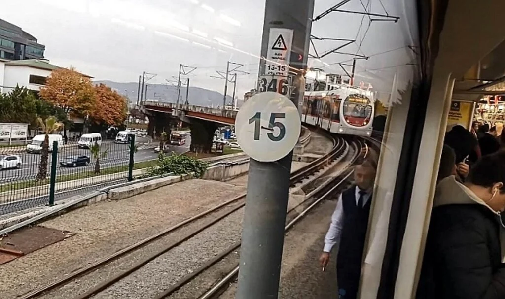 Samsun'da Tren Yokuşu Çıkamadı Yolcuları Korkutan Anlar