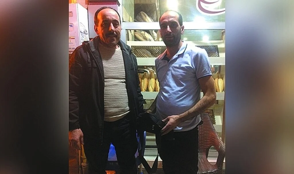 Samsun'da Yolda Bulduğu Para Dolu Çantayı Sahibine Teslim Etti