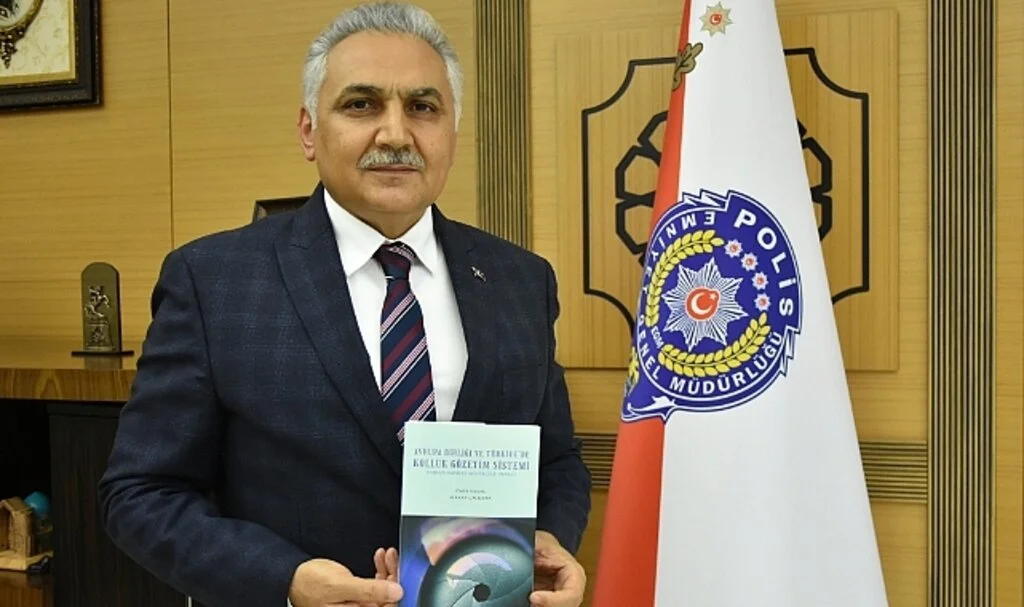 Samsun Emniyet Müdürü Urhal, AB ve Türkiye'de Kolluk Gözetim Sistemi Raporu Hazırladı