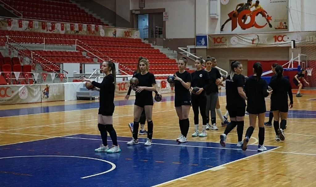 Samsun Hentbol Ortahisar 'a Hazırlanıyor