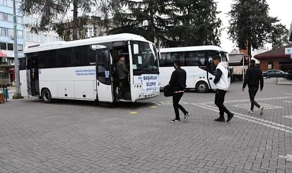 Samsun'un Havza ve Terme ilçesinde KPSS adayları için araç tahsis edildi