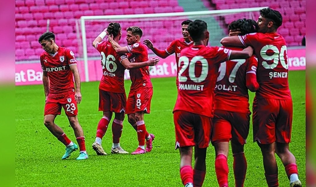 Samsunspor'da Gençler Alkış Topladı