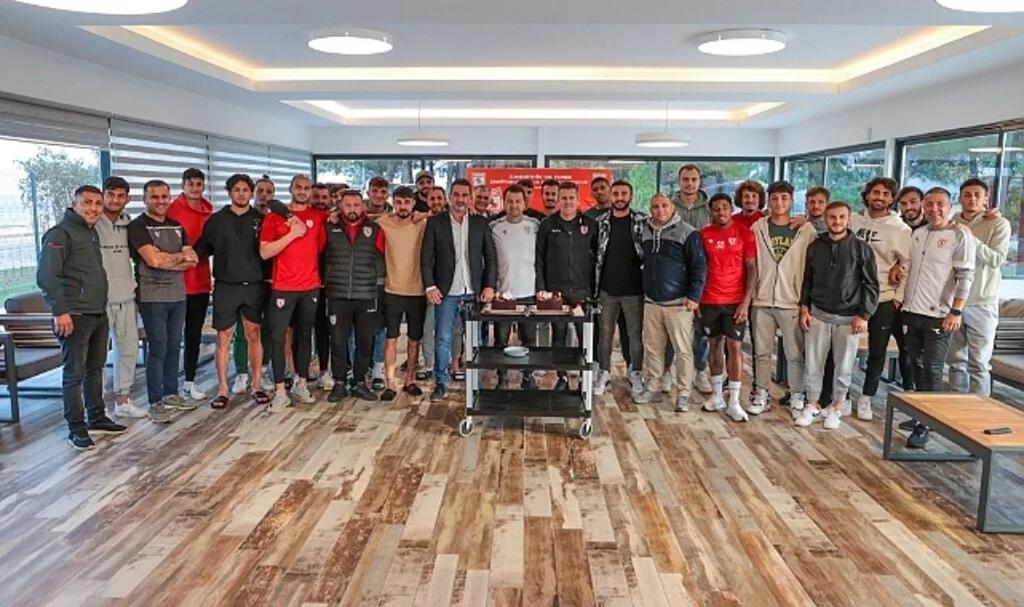 Samsunsporlu Futbolcular ve Taraftarlar Bir Araya Geldi