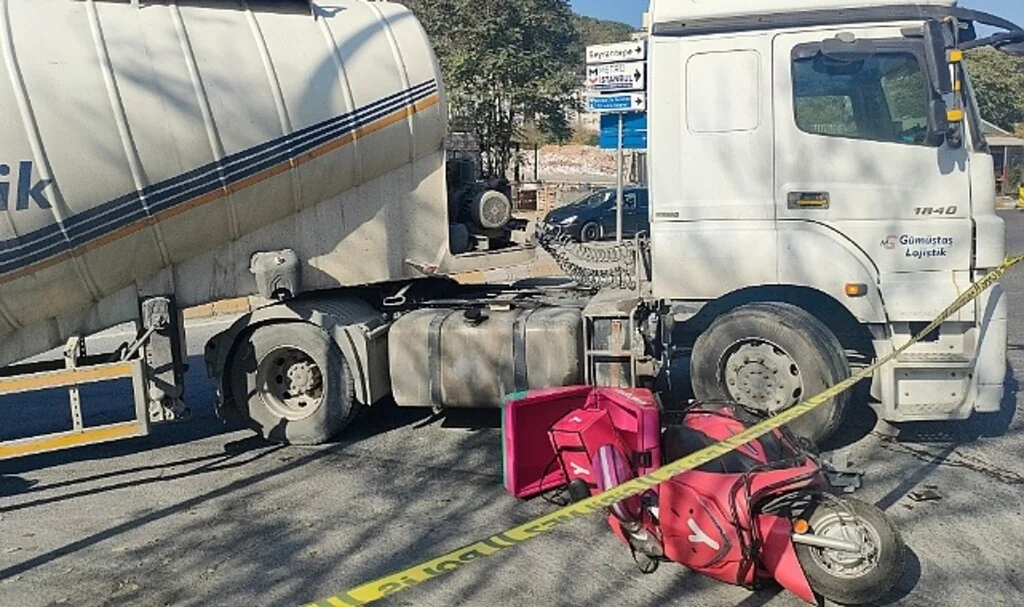 Sarıyer’deki tırın çarptığı motosikletli kurye hayatını kaybetti