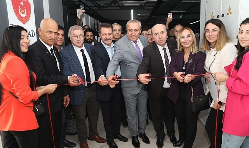 Şehit aileleri ve hasta çocuklara asker morali