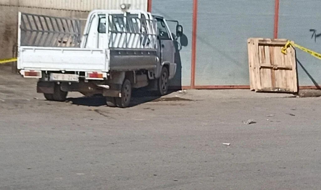 Seyir halindeki kamyonete silahlı saldırı