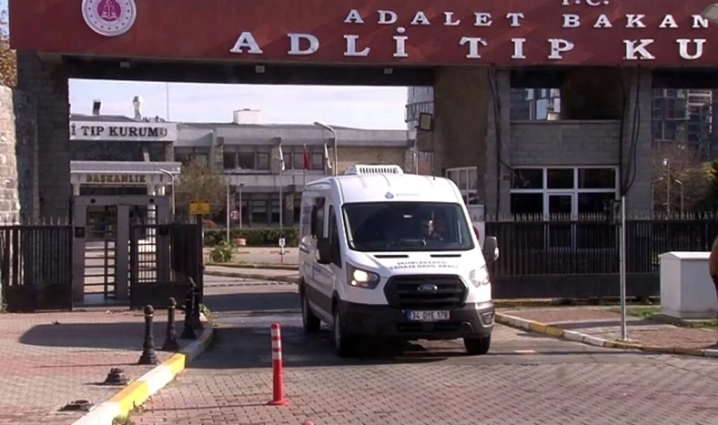 Şişli’de öldüren üç kişinin cenazeleri adli tıptan alındı