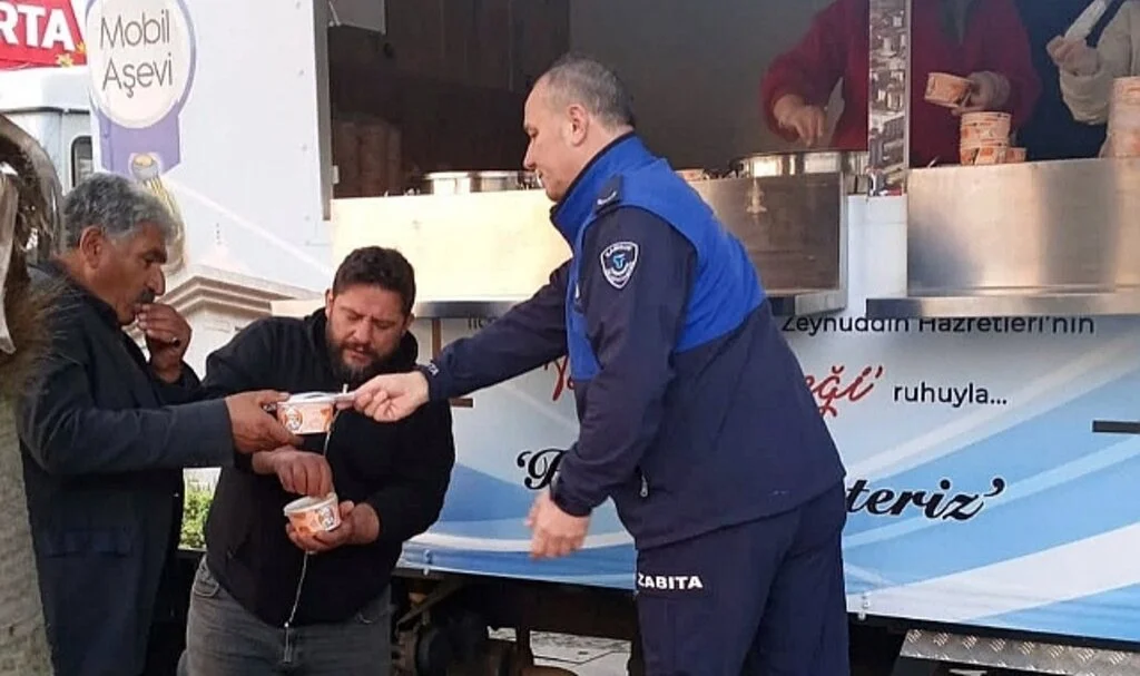 Tekkeköy'de Pazarcı Esnafına Sıcak Çorba