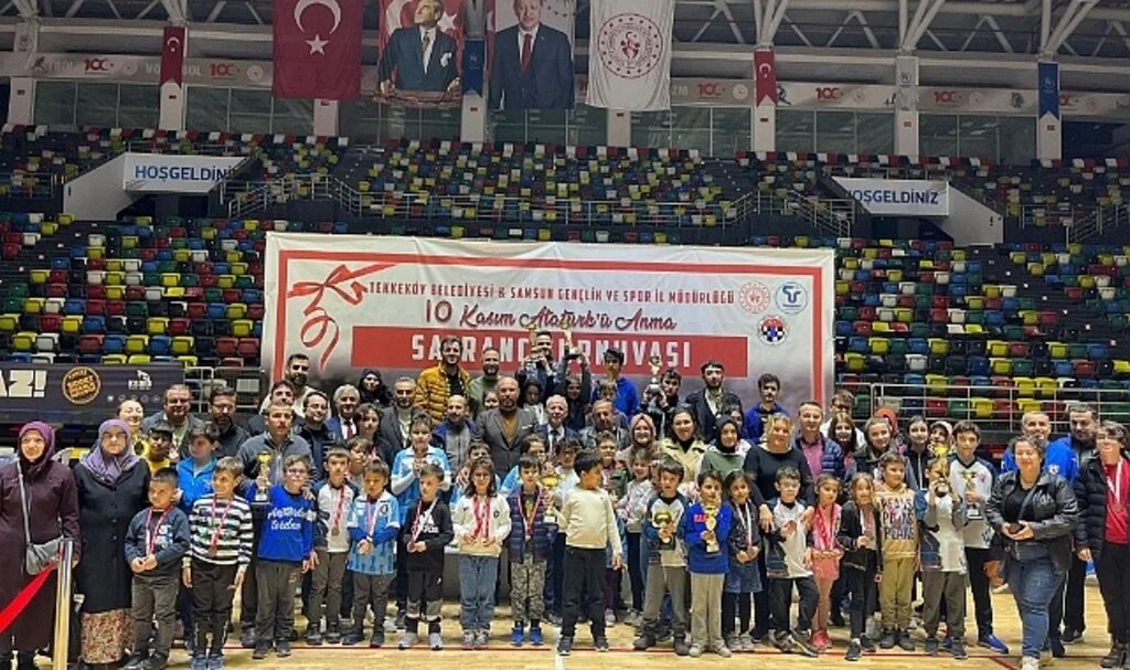 Tekkeköy’de Satrancın Ustaları Ödüllendirildi