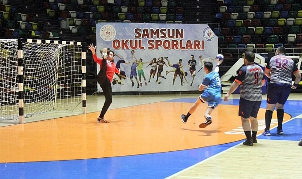 Tekkeköy Hentbol Galibiyetle Başladı
