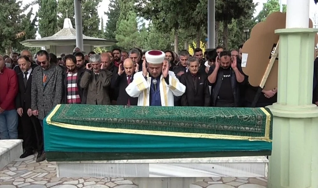 Trafik Kazasında Hayatını Kaybeden Tiyatro Organizatörü Samsun'da Son Yolculuğuna Uğurlandı