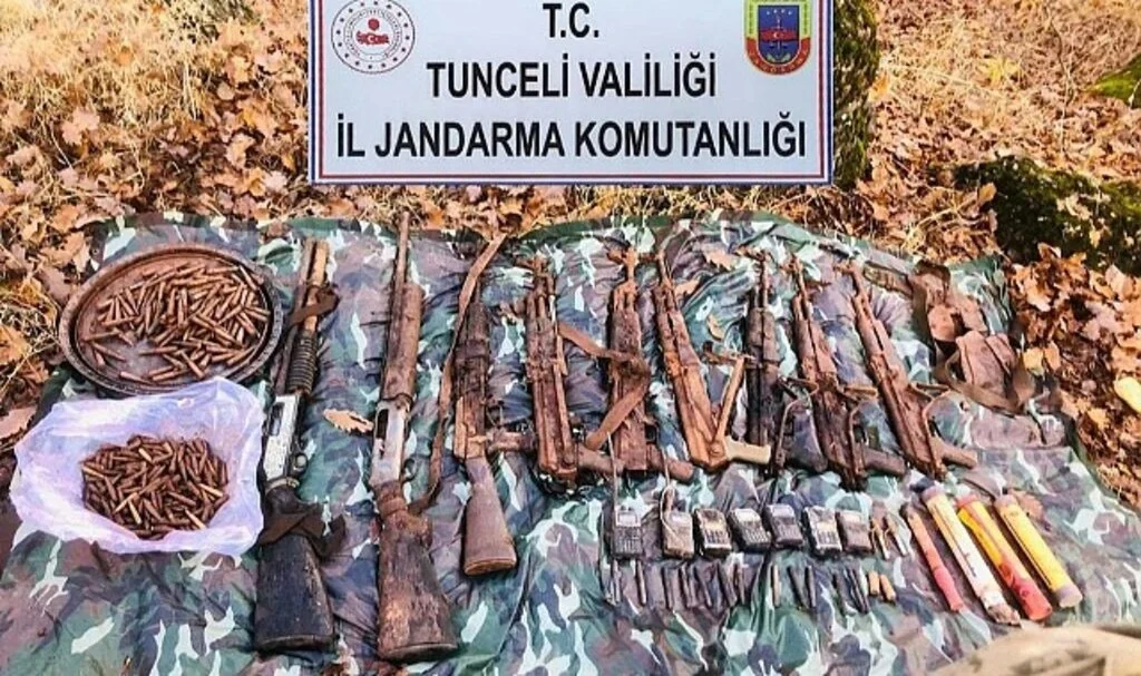 Tunceli’de teröristlere ait sığınak imha edildi