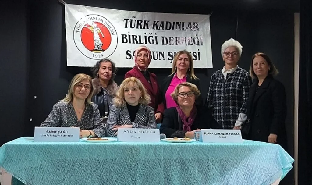 Türk Kadınlar Birliği'nden Farkındalık Semineri 