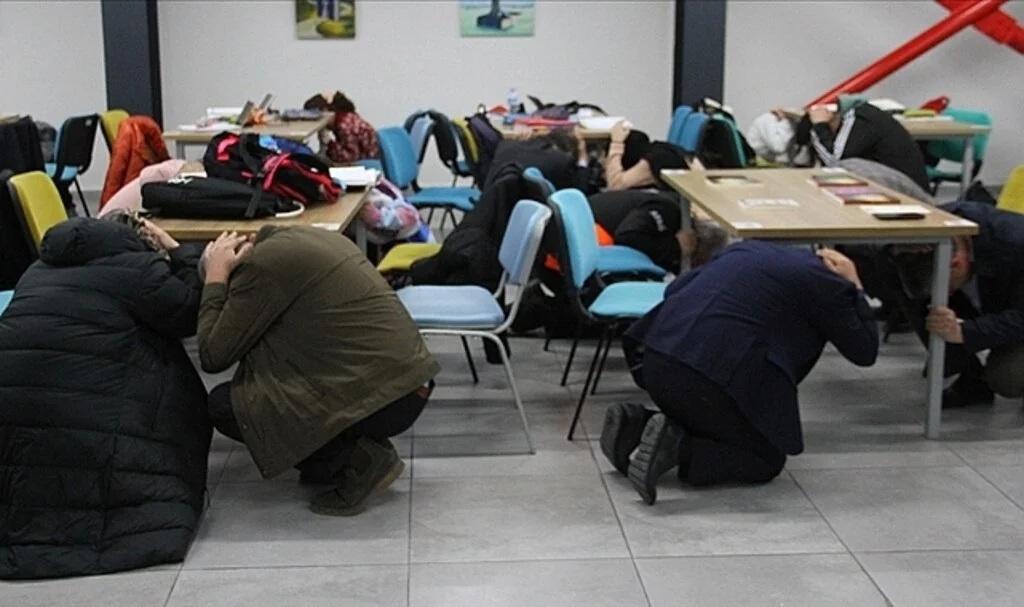 Türkiye genelinde 'Çök Kapan Tutun' Tatbikatı Yapıldı