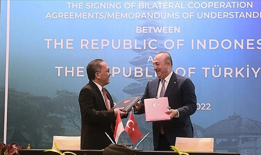 Türkiye ile Endonezya Arasında 5 Anlaşma İmzalandı