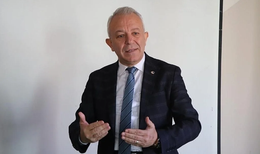 Türkiye Trafik Kazalarını Önleme Derneği Samsun Şubesi Başkanı Oktay Ergör'den Kış Lastiği Uyarısı