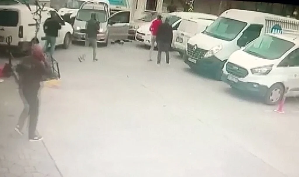 Tuzla’da muhasebeciye kanlı takip: Trafikte kurşun yağdırdılar