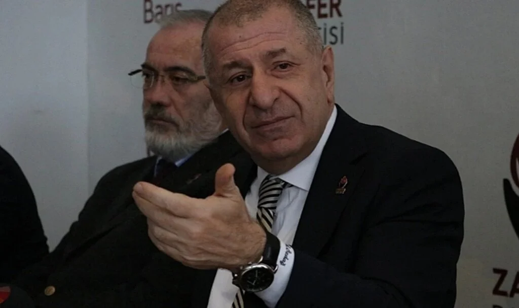 Ümit Özdağ: Böyle pas atılır mı? Gollük, inanılır gibi değil!